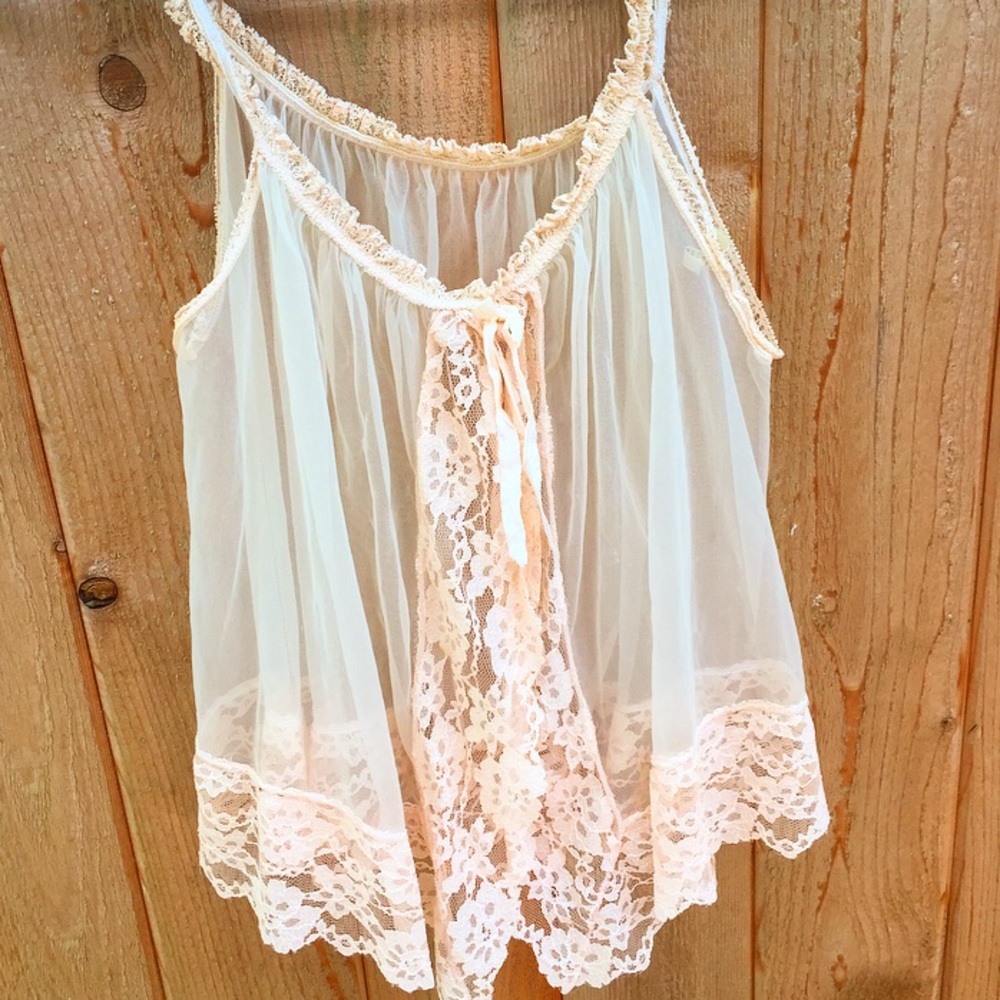 ✨Vintage Lace Camisole✨